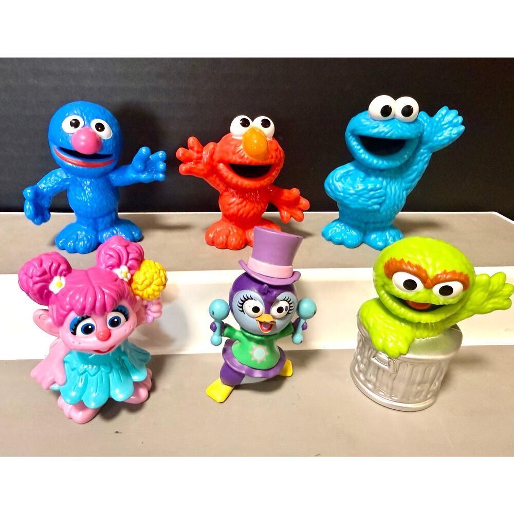 Playskool Sesame Street Friends mini figures preowned